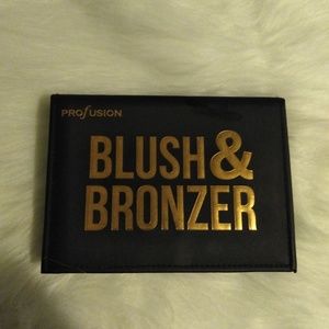Blush and bronzer set with brushes🤗